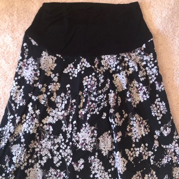 Thyme Maternity Skirt - Picture 1 of 1